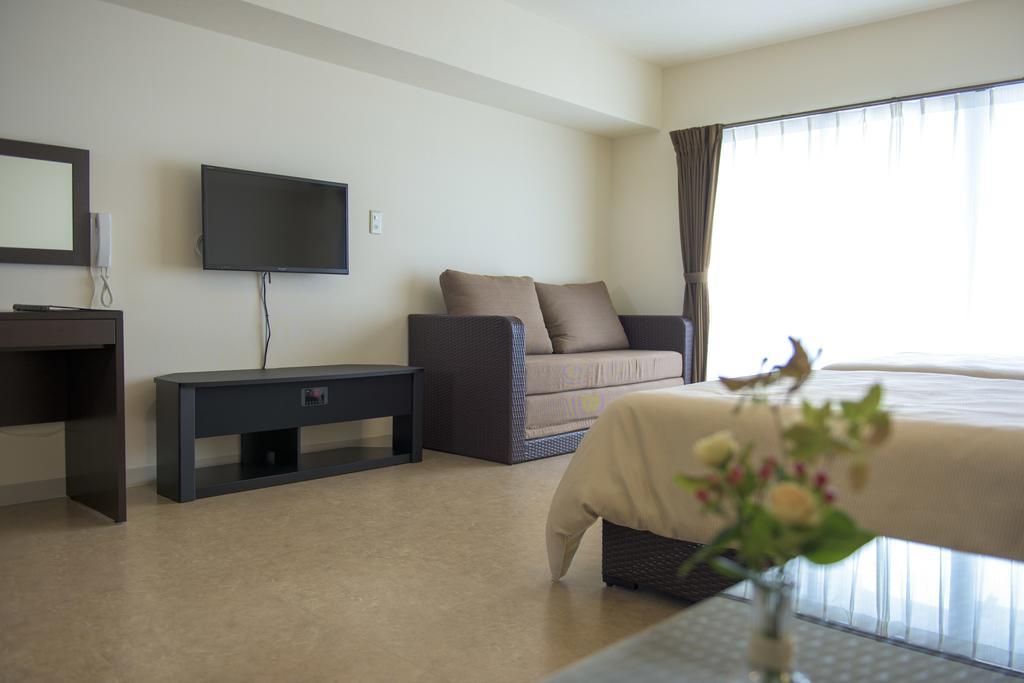 Condominium Hotel Monpa Chatan Buitenkant foto